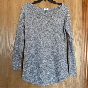 🌻 5/$25 Old Navy Gray & Green Long Thin Sweater
